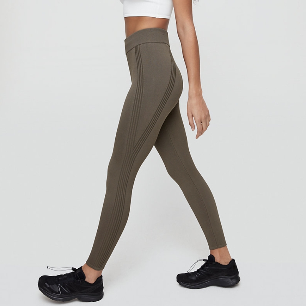 Aritzia NWT The Group Babaton Val Black Leggings